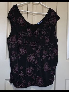 Penningtons Black Sleeveless V-Neck Top with Burgundy Floral